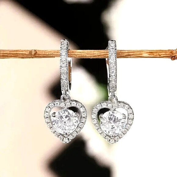 Heart-Shaped Silver Tone‎ Drop Earrings - Picture 2 of 4